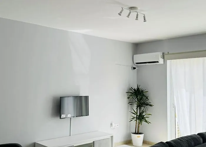 アパート Aqualia 2 カルパトス